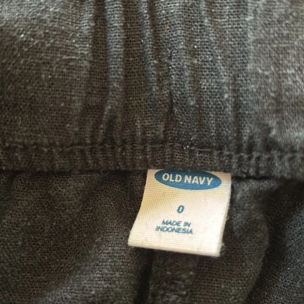 Old Navy black linen paper bag waist shorts with tie, size 0 - Picture 5 of 6